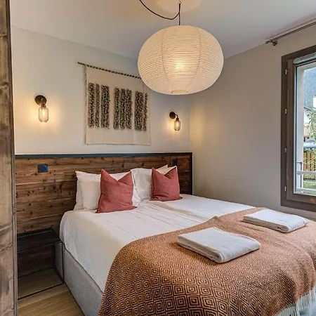 White Pearl A05 Modern Alpes Travel Sleeps 4 To 6 * Chamonix