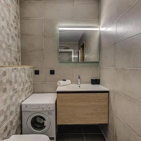 Apartment White Pearl A05 Modern Alpes Travel Sleeps 4 To 6 Chamonix